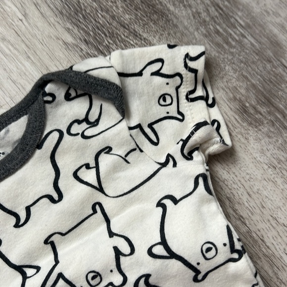 3-6 M Gerber NWOT Onesie Lot Bear and Stripes Gray Neutral Set - Picture 3 of 4